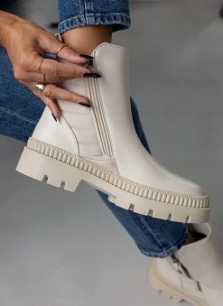 Μποτάκια με καπιτονέ σχέδιο Refresh 170283 - Μπεζ -The Fashion Project κατάστημα mpotakia me kapitone sxedio refresh 170283 107793 otdn