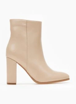 The Fashion Project Μποτάκια με κάθετη ραφή - Μπεζ -The Fashion Project κατάστημα mpotakia me katheti rafi 108453 re9d