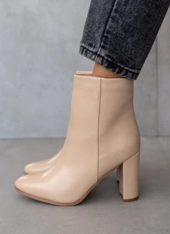 The Fashion Project Μποτάκια με κάθετη ραφή - Μπεζ -The Fashion Project κατάστημα mpotakia me katheti rafi 108453 rgdu