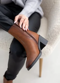 The Fashion Project Μποτάκια Casual με λάστιχο - Ταμπά -The Fashion Project κατάστημα mpotakia me lastixo 108483 s7mm