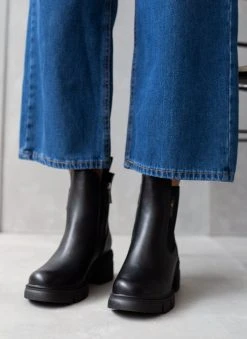 Μποτάκια Chelsea REFRESH 170139 - Μαύρο -The Fashion Project κατάστημα mpotakia me lastixo refresh 170139 106162 733t