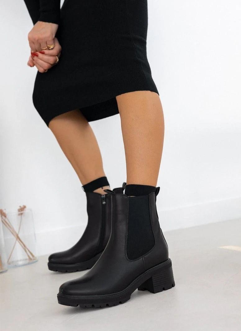 The Fashion Project Μποτάκια με λάστιχο στο πλάι - Μαύρο 1 The Fashion Project Μποτάκια με λάστιχο στο πλάι - Μαύρο