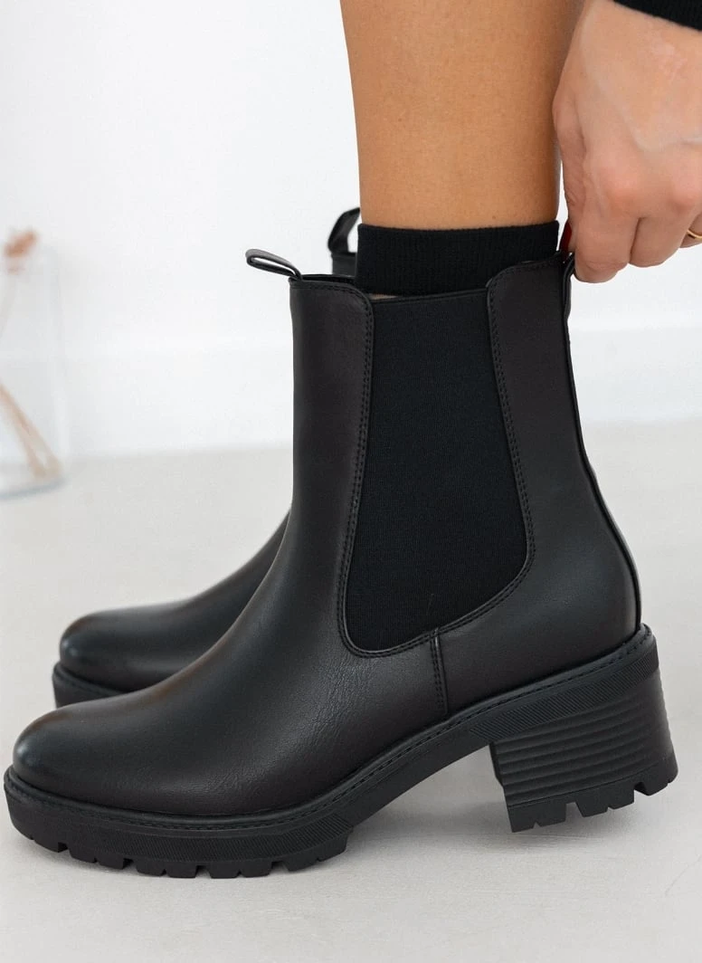 The Fashion Project Μποτάκια με λάστιχο στο πλάι - Μαύρο 2 The Fashion Project Μποτάκια με λάστιχο στο πλάι - Μαύρο - Image 2