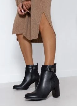 The Fashion Project Μποτάκια με μεταλλικό διακοσμητικό - Μαύρο -The Fashion Project κατάστημα mpotakia me metalliko diakosmitiko 106127 d1u6