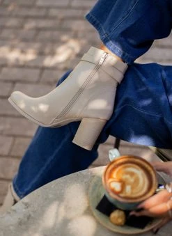 The Fashion Project Μποτάκια με μεταλλικό διακοσμητικό - Μπεζ -The Fashion Project κατάστημα mpotakia me metalliko diakosmitiko 106128 t92i