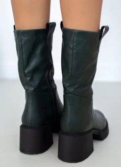 The Fashion Project Μποτάκια με χοντρό τακούνι - Κυπαρισσί 10 The Fashion Project Μποτάκια με χοντρό τακούνι - Κυπαρισσί -The Fashion Project κατάστημα mpotakia me xontro takouni 106296 fd27