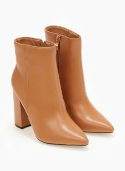 The Fashion Project Μποτάκια μυτερά με κάθετη ραφή - Κάμελ -The Fashion Project κατάστημα mpotakia mutera me katheti rafi 105577 rkx4