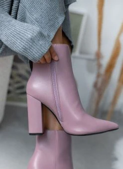 The Fashion Project Μποτάκια μυτερά με κάθετη ραφή - Σάπιο μήλο -The Fashion Project κατάστημα mpotakia mutera me katheti rafi 105579 k5k8