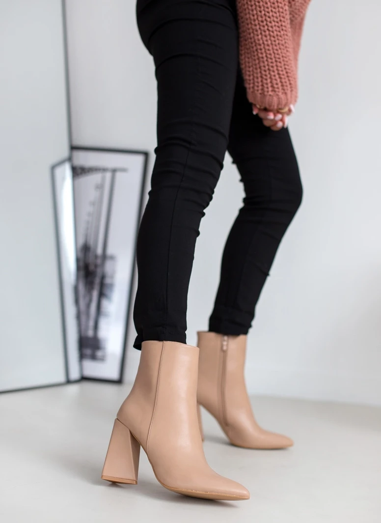 The Fashion Project Μποτάκια μυτερά με ραφή - Nude 1 The Fashion Project Μποτάκια μυτερά με ραφή - Nude