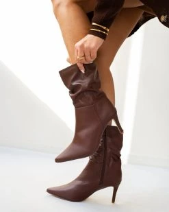 The Fashion Project Μποτάκια μυτερά με σούρες - Καφέ -The Fashion Project κατάστημα mpotakia mutera me soures 98901 sujo