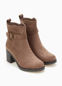 The Fashion Project Μποτάκια Suede με αγκράφα - Τάουπε -The Fashion Project κατάστημα mpotakia suede me agkrafa 108701 pouv