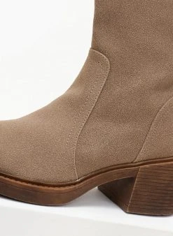 The Fashion Project Μποτάκια Suede με εξωτερικές ραφές - Τάουπε -The Fashion Project κατάστημα mpotakia suede me ekswterikes rafes 105970 d3yd