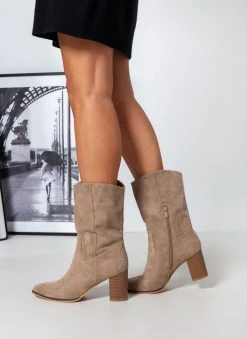 The Fashion Project Μποτάκια Suede με ξύλινο τακούνι - Πούρο 10 The Fashion Project Μποτάκια Suede με ξύλινο τακούνι - Πούρο -The Fashion Project κατάστημα mpotakia suede me ksulino takouni 107076 klxr