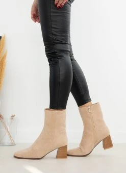 The Fashion Project Μποτάκια Suede με ξύλινο τακούνι - Μπεζ 13 The Fashion Project Μποτάκια Suede με ξύλινο τακούνι - Μπεζ -The Fashion Project κατάστημα mpotakia suede me ksulino takouni 107955 bbp6