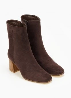 The Fashion Project Μποτάκια Suede με ξύλινο τακούνι - Καφέ 11 The Fashion Project Μποτάκια Suede με ξύλινο τακούνι - Καφέ -The Fashion Project κατάστημα mpotakia suede me ksulino takouni 107956 4za3