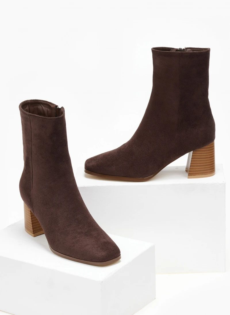 The Fashion Project Μποτάκια Suede με ξύλινο τακούνι - Καφέ 3 The Fashion Project Μποτάκια Suede με ξύλινο τακούνι - Καφέ - Image 3