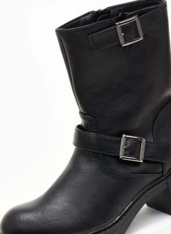 The Fashion Project Μποτάκια Biker με μεταλλικές αγκράφες - Μαύρο -The Fashion Project κατάστημα mpotakia suede me metallikes agkrafes 105961 lnzt