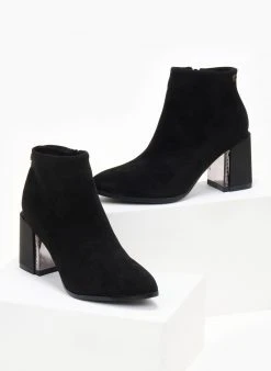 Xti Footwear Μποτάκια αστραγάλου Suede με μεταλλικό στοιχείο Xti 140412 - Μαύρο -The Fashion Project κατάστημα mpotakia suede me metalliko stoixeio sto takouni x 106382 kanz