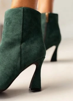 The Fashion Project Μποτάκια Suede με τακούνι καμπάνα - Κυπαρισσί -The Fashion Project κατάστημα mpotakia suede me takouni kampana 107166 kez9