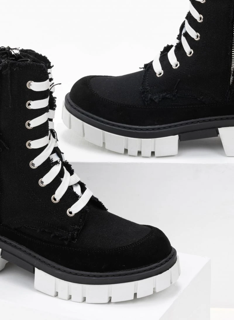 The Fashion Project Αρβυλάκια τζιν με ξέφτια στις ραφές - Μαύρο 2 The Fashion Project Αρβυλάκια τζιν με ξέφτια στις ραφές - Μαύρο - Image 2