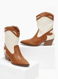 The Fashion Project Μποτάκια Cowboy με διχρωμία - Μπεζ -The Fashion Project κατάστημα mpotakia western me dixrwmia 108838 bo7p