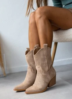 The Fashion Project Μποτάκια Western με ξύλινο τακούνι - Πούρο 13 The Fashion Project Μποτάκια Western με ξύλινο τακούνι - Πούρο -The Fashion Project κατάστημα mpotakia western me ksulino takouni 105839 wtym