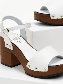 Πέδιλα με φιάπα δερμάτινα Estil - Λευκό -The Fashion Project κατάστημα pedila dermatina estil me ksulini sola 105420 dfh8