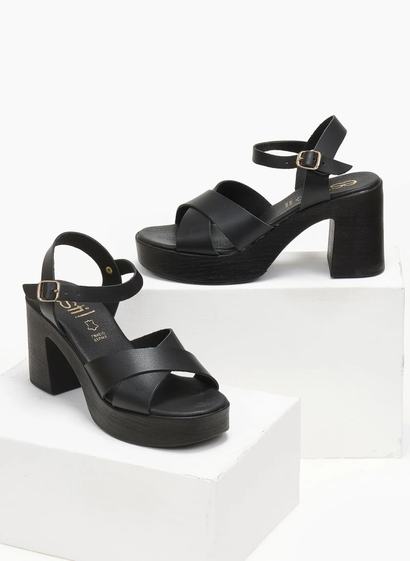 Πέδιλα δερμάτινα με χιαστί φάσα Estil - Μαύρο 2 Πέδιλα δερμάτινα με χιαστί φάσα Estil - Μαύρο - Image 2