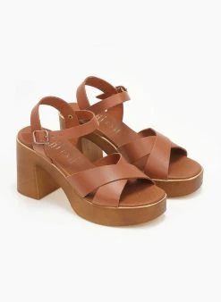 Πέδιλα δερμάτινα με χιαστί φάσα Estil - Κάμελ -The Fashion Project κατάστημα pedila dermatina me xiasti fasa estil 110793 ypcp