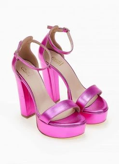 Πέδιλα με φιάπα σε μεταλλίκα χρώματα Estil - Φούξια -The Fashion Project κατάστημα pedila estil me se metallika xrwmata 104197 9k5i