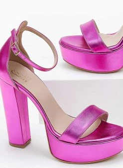 Πέδιλα με φιάπα σε μεταλλίκα χρώματα Estil - Φούξια -The Fashion Project κατάστημα pedila estil me se metallika xrwmata 104197 mvf7