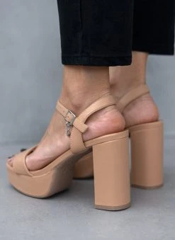 Xti Footwear Πέδιλα με φιάπα σε καρέ γραμμή Xti 140844 - Μπεζ -The Fashion Project κατάστημα pedila me fiapa se kare grammi xti 140844 110287 ovfv