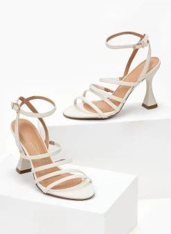 The Fashion Project Πέδιλα με μπαρέτα και λεπτά λουράκια Vizzano 6462.102 - Λευκό -The Fashion Project κατάστημα pedila me lepta lourakia vizzano 6462102 102960 tde3