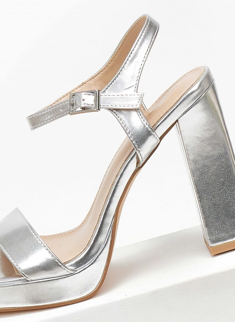 The Fashion Project Πέδιλα με μπαρέτα και φιάπα - Ασημί 4 The Fashion Project Πέδιλα με μπαρέτα και φιάπα - Ασημί - Image 4