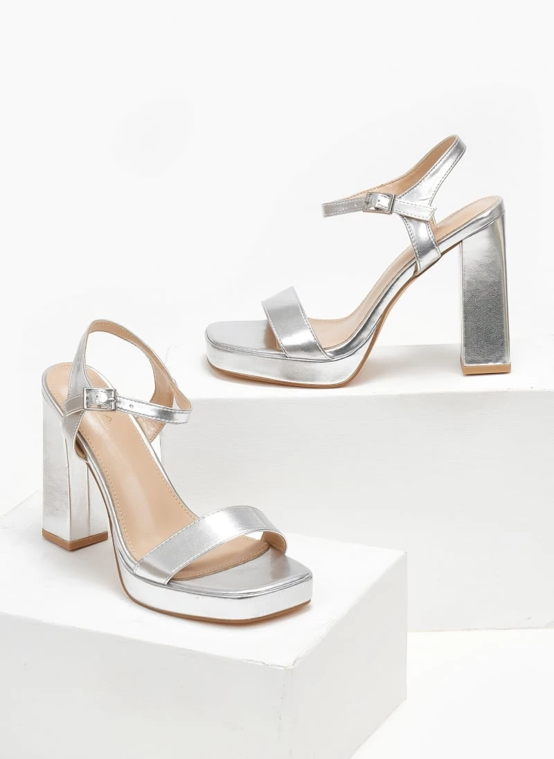 The Fashion Project Πέδιλα με μπαρέτα και φιάπα - Ασημί 3 The Fashion Project Πέδιλα με μπαρέτα και φιάπα - Ασημί - Image 3