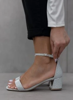 Xti Footwear Πέδιλα με μπαρέτα και Glitter Xti 141259 - Ασημί