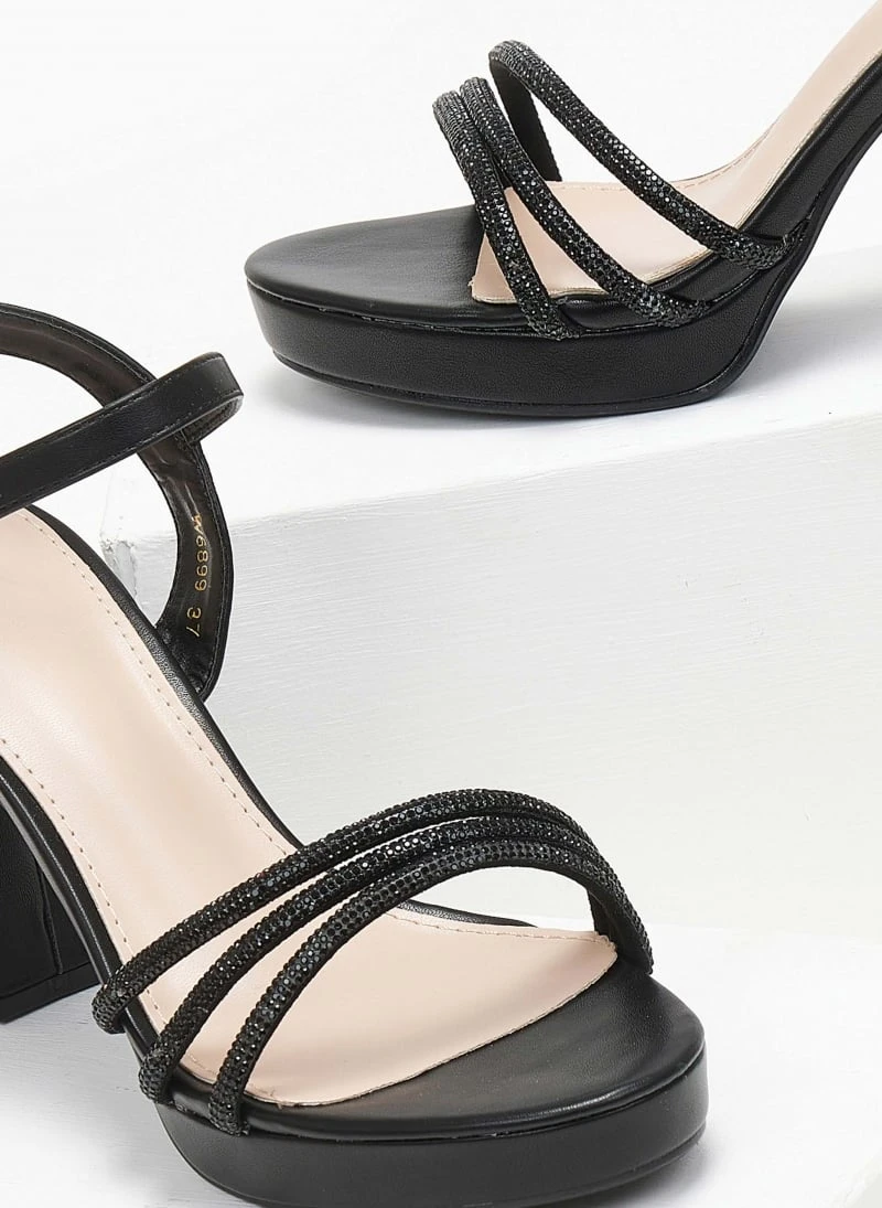 The Fashion Project Πέδιλα με μπαρέτα και στρας - Μαύρο 2 The Fashion Project Πέδιλα με μπαρέτα και στρας - Μαύρο - Image 2