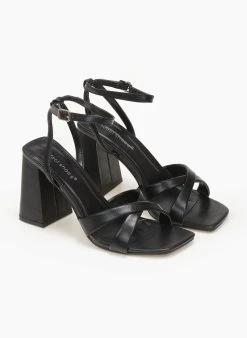 The Fashion Project Πέδιλα με μπαρέτα και χιαστί λουράκια - Μαύρο -The Fashion Project κατάστημα pedila me mpareta kai xiasti lourakia 111244 iy8s