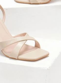 The Fashion Project Πέδιλα με μπαρέτα και χιαστί λουράκια - Μπεζ 6 The Fashion Project Πέδιλα με μπαρέτα και χιαστί λουράκια - Μπεζ -The Fashion Project κατάστημα pedila me mpareta kai xiasti lourakia 111245 j5bf