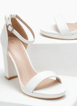 The Fashion Project Πέδιλα με μπαρέτα και χοντρό τακούνι - Λευκό -The Fashion Project κατάστημα pedila me mpareta kai xontro takouni 110738 7akr