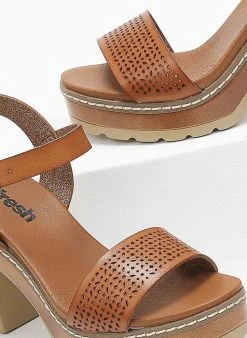 Πέδιλα με μπαρέτα Refresh 170777 - Τάουπε -The Fashion Project κατάστημα pedila me mpareta refresh 170777 110204 jv0b