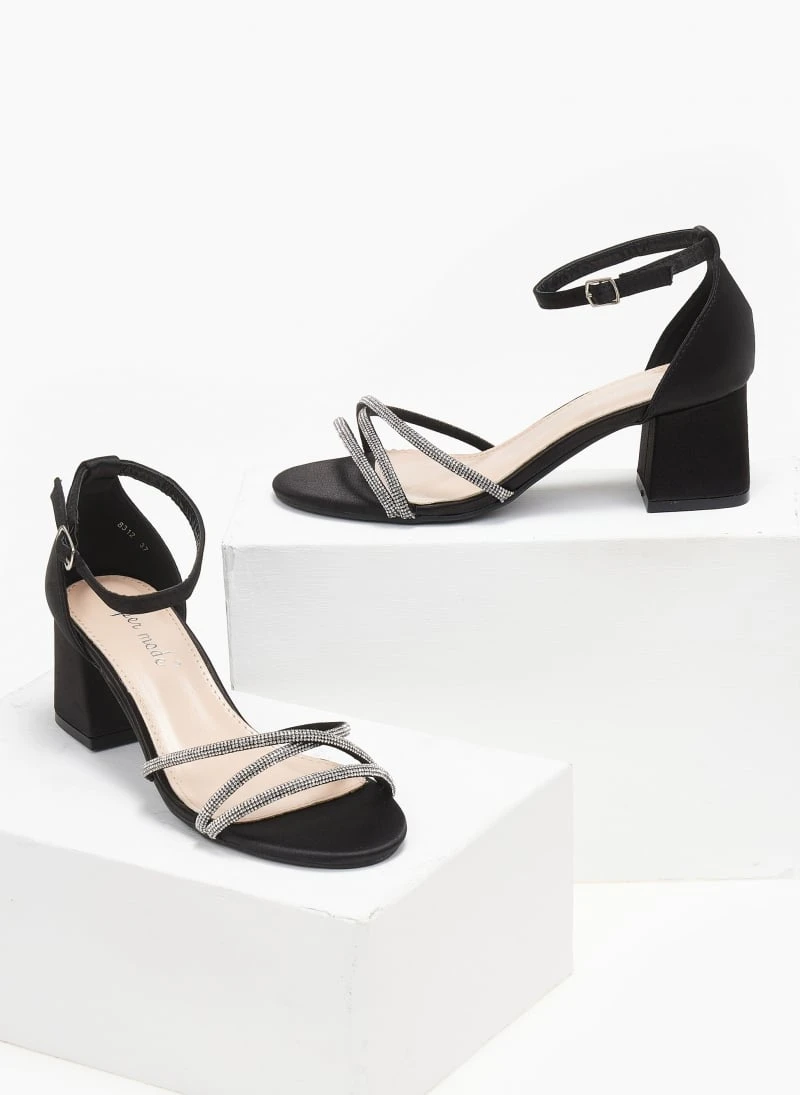 The Fashion Project Πέδιλα με μπαρέτα σατέν - Μαύρο 3 The Fashion Project Πέδιλα με μπαρέτα σατέν - Μαύρο - Image 3