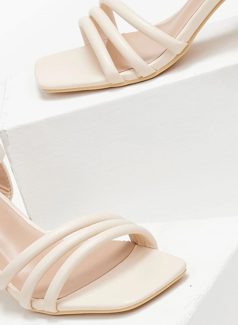 The Fashion Project Πέδιλα με μπαρέτα σε καρέ γραμμή - Μπεζ 3 The Fashion Project Πέδιλα με μπαρέτα σε καρέ γραμμή - Μπεζ - Image 3