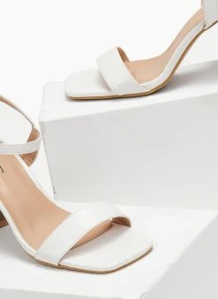 The Fashion Project Πέδιλα με μπαρέτα σε καρέ γραμμή - Λευκό 11 The Fashion Project Πέδιλα με μπαρέτα σε καρέ γραμμή - Λευκό -The Fashion Project κατάστημα pedila me mpareta se kare grammi 110655 7kyv