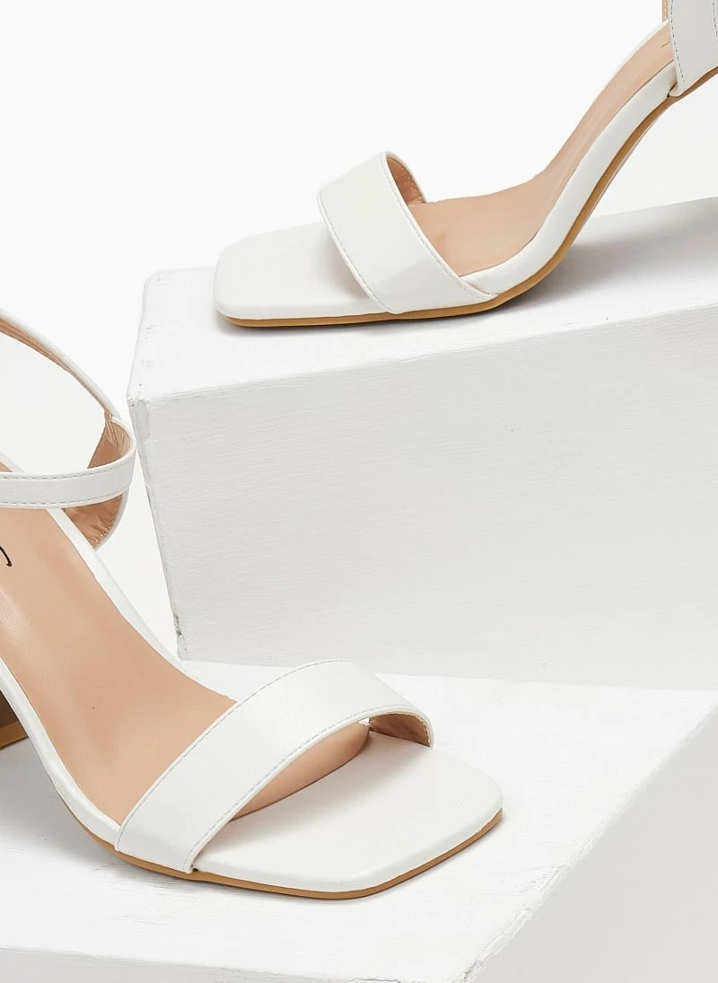 The Fashion Project Πέδιλα με μπαρέτα σε καρέ γραμμή - Λευκό 5 The Fashion Project Πέδιλα με μπαρέτα σε καρέ γραμμή - Λευκό - Image 5
