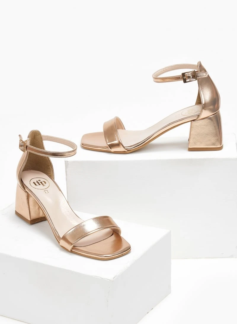 Πέδιλα με μπαρέτα σε μεταλλικά χρώματα Tfp - Χαλκός 2 Πέδιλα με μπαρέτα σε μεταλλικά χρώματα Tfp - Χαλκός - Image 2