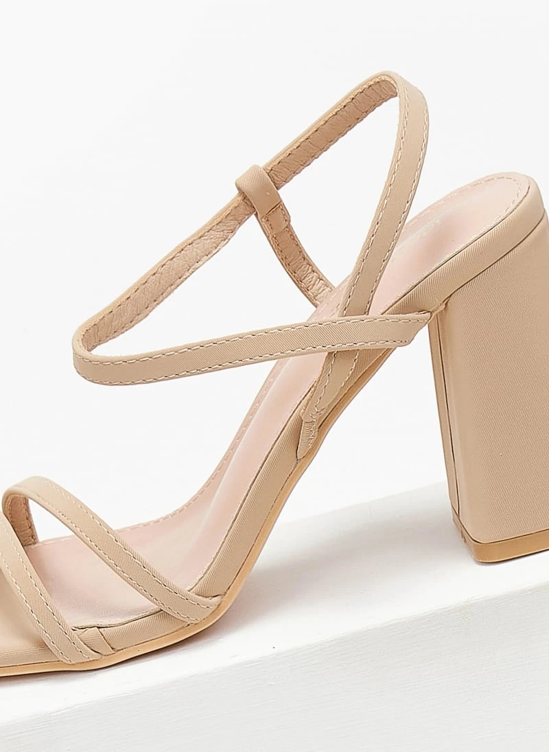 The Fashion Project Πέδιλα με περαστό λουράκι - Τάουπε 5 The Fashion Project Πέδιλα με περαστό λουράκι - Τάουπε - Image 5