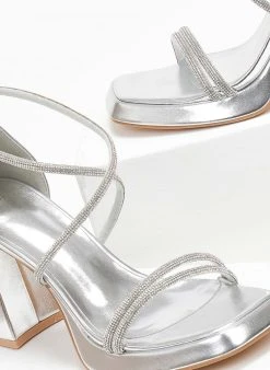 The Fashion Project Πέδιλα με στρας και φιάπα - Ασημί 11 The Fashion Project Πέδιλα με στρας και φιάπα - Ασημί -The Fashion Project κατάστημα pedila me strass kai fiapa 110558 h8t4