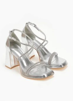 The Fashion Project Πέδιλα με στρας και φιάπα - Ασημί 9 The Fashion Project Πέδιλα με στρας και φιάπα - Ασημί -The Fashion Project κατάστημα pedila me strass kai fiapa 110558 l5dk