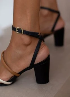 Πέδιλα με μπαρέτα Crossover Vizzano 6262.1001 - Μαύρο -The Fashion Project κατάστημα pedila me xiasti lourakia vizzano 62621001 106426 9w60